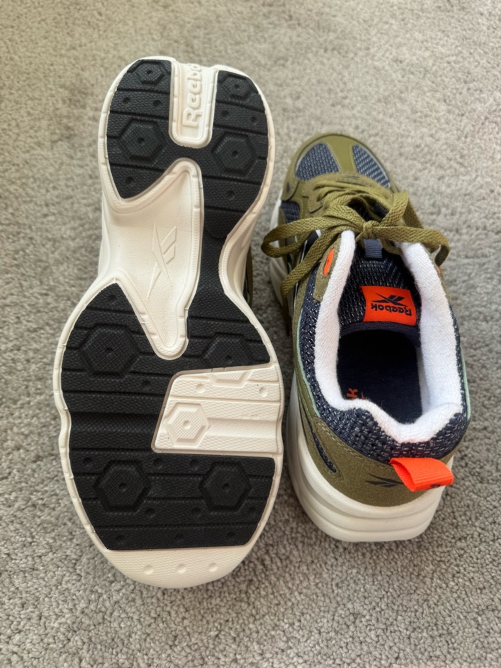 Reebok Charge Men’s Sneakers - Picture 3 of 5